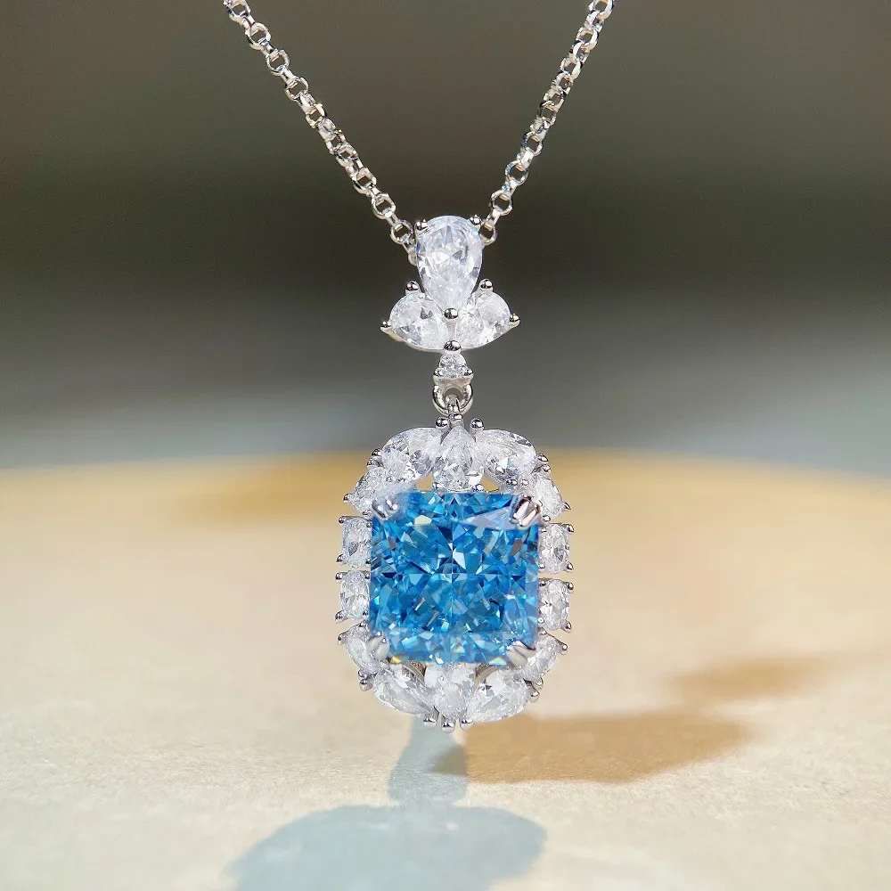 PT950 Platinum Yellow Diamond Necklace Pendant for Women with Full Diamond Zirconia Radiant Cut
PT950 Platinum Yellow Diamond Necklace Pendant for Women with Full Diamond Zirconia Radiant Cut