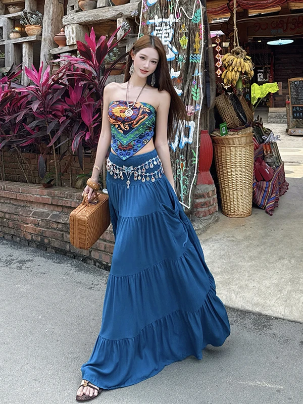 Bohemian Print Tube Top And Midi Skirt Set for Women in Blue Travel Vacation Fashion Outfit Short Sleeve One Shoulder Style
Bohemian Print Tube Top And Midi Skirt Set for Women in Blue Travel Vacation Fashion Outfit Short Sleeve One Shoulder Style