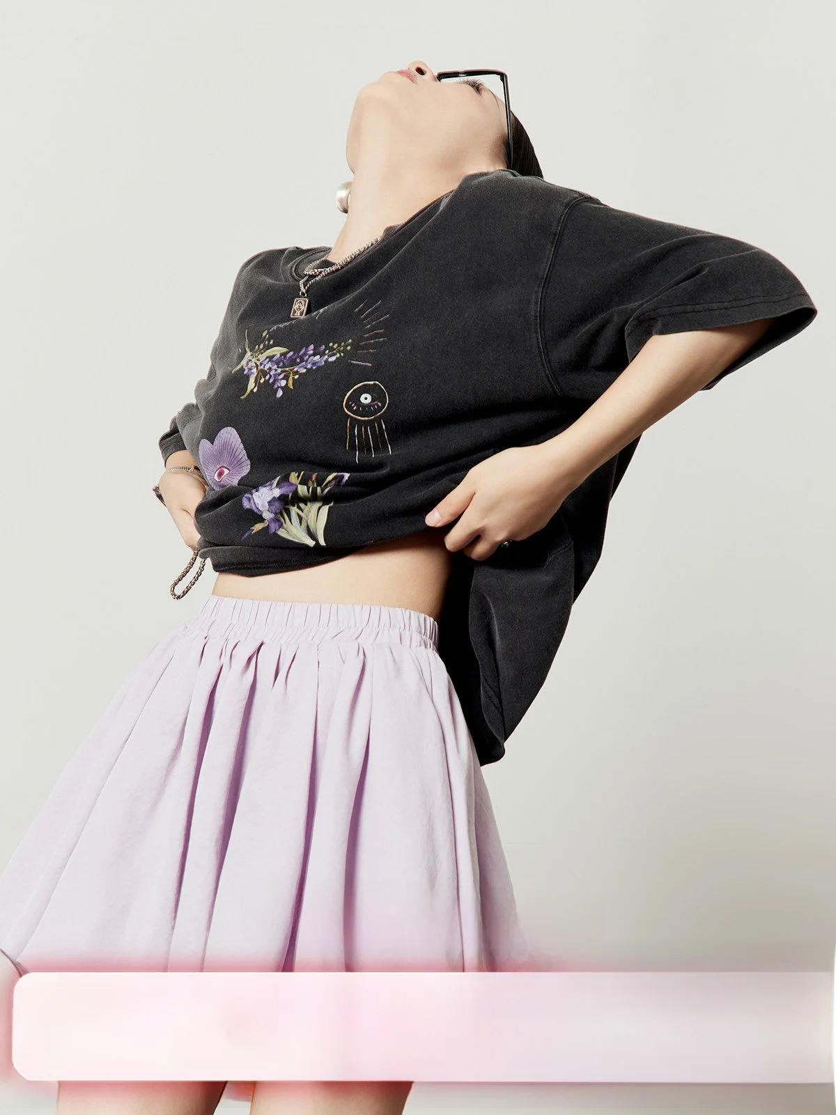 Bla Loose Fit ort Sve T-irt Women's Summer New Sle Vintage Plant Floral Print Casual Cotton Top Breathable Skin-Fr...
Bla Loose Fit ort Sve T-irt Women's Summer New Sle Vintage Plant Floral Print Casual Cotton Top Breathable Skin-Fr...