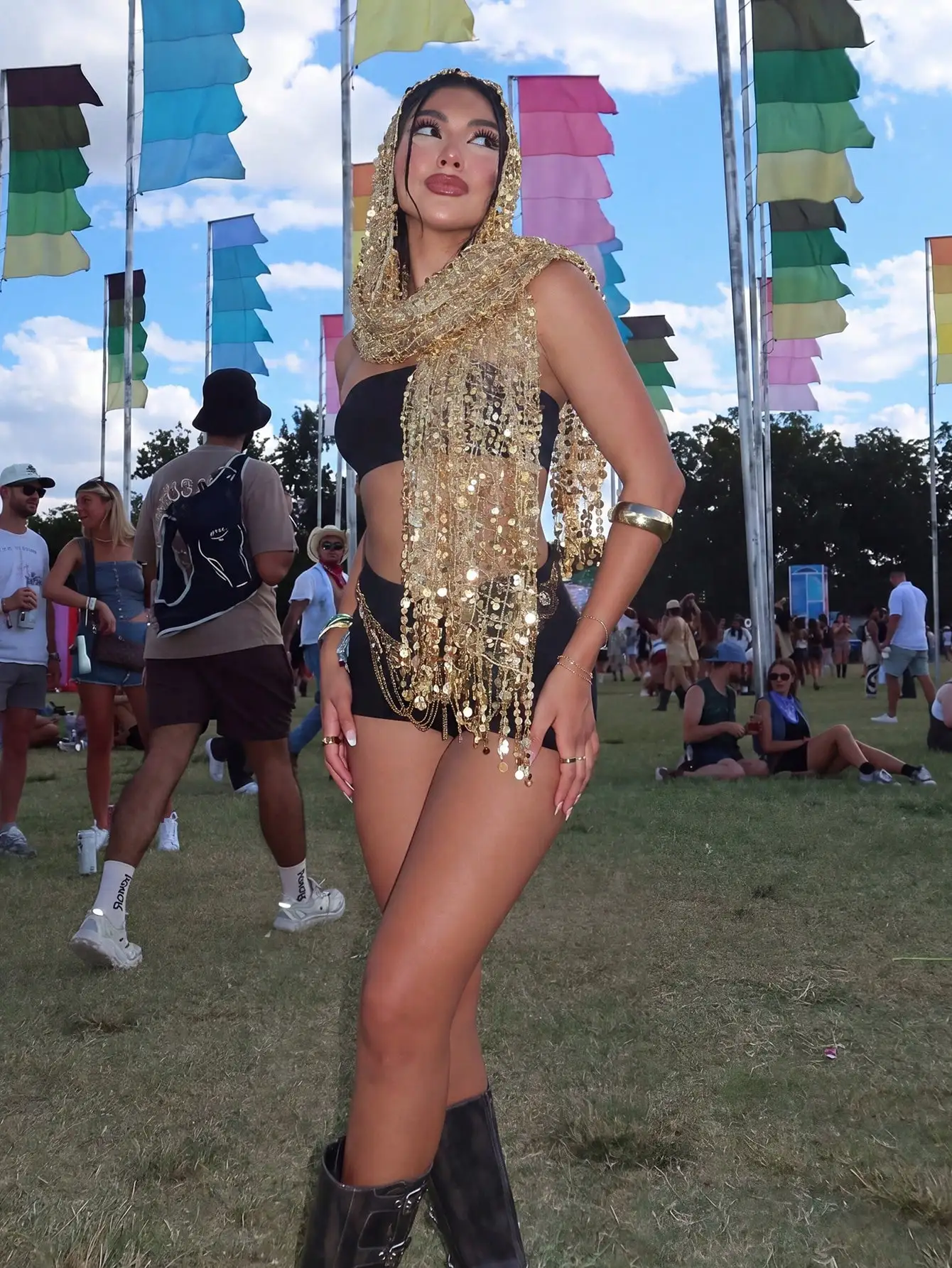 1pc Women's Street Style Bohemian Gold Sequin Tassel Scarf, Luxury Mesh Design Ladies Evening Dress Headscarf, Shimmering Headwrap Suitable For School, Beach, Holiday Travel
1pc Women's Street Style Bohemian Gold Sequin Tassel Scarf, Luxury Mesh Design Ladies Evening Dress Headscarf, Shimmering Headwrap Suitable For School, Beach, Holiday Travel