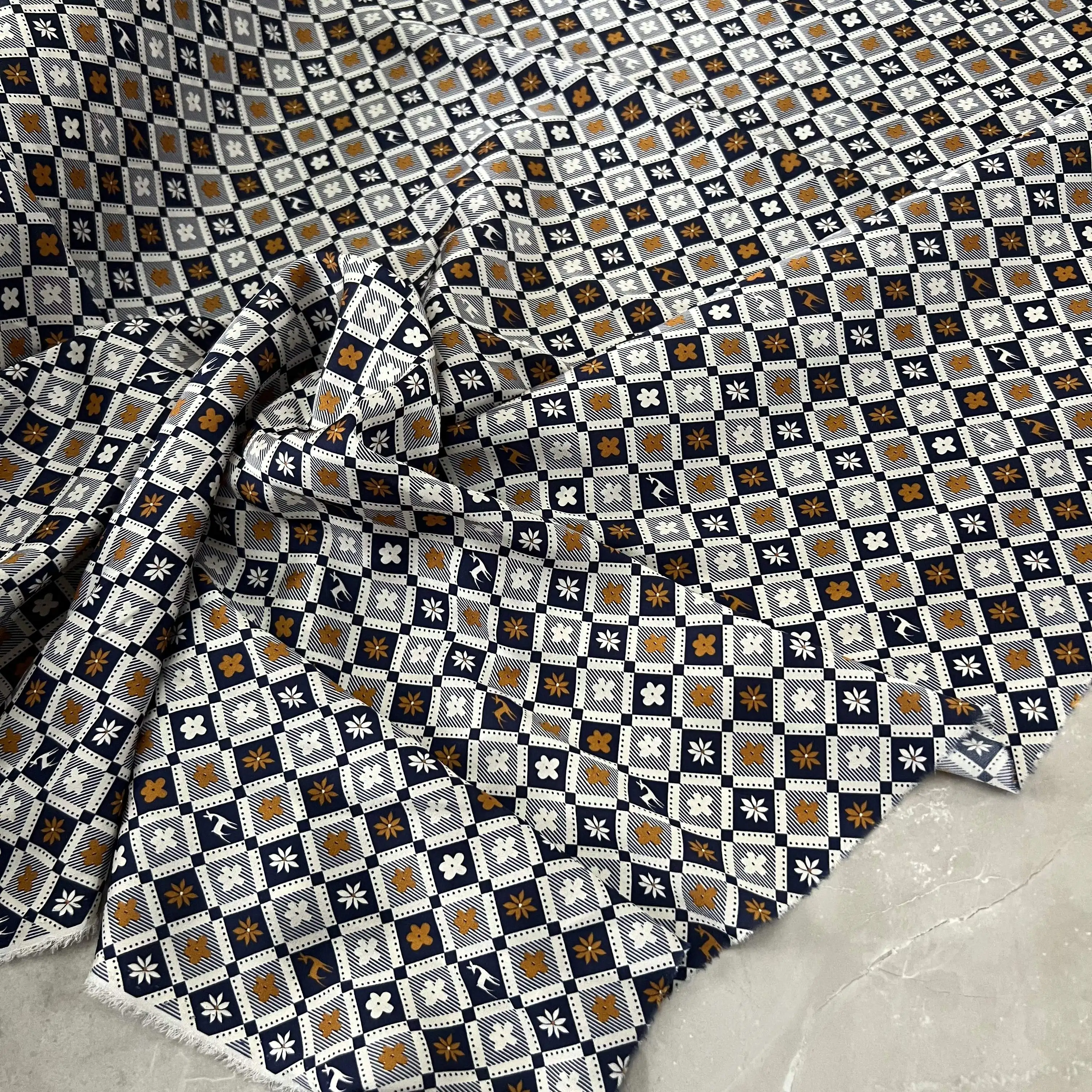 1 meter 95% Mulberry Silk 5% Spandex 20 momme Georgette Silk Fabric Small Flower Checks Printed 140cm 55" wide by the yard XX344
1 meter 95% Mulberry Silk 5% Spandex 20 momme Georgette Silk Fabric Small Flower Checks Printed 140cm 55" wide by the yard XX344