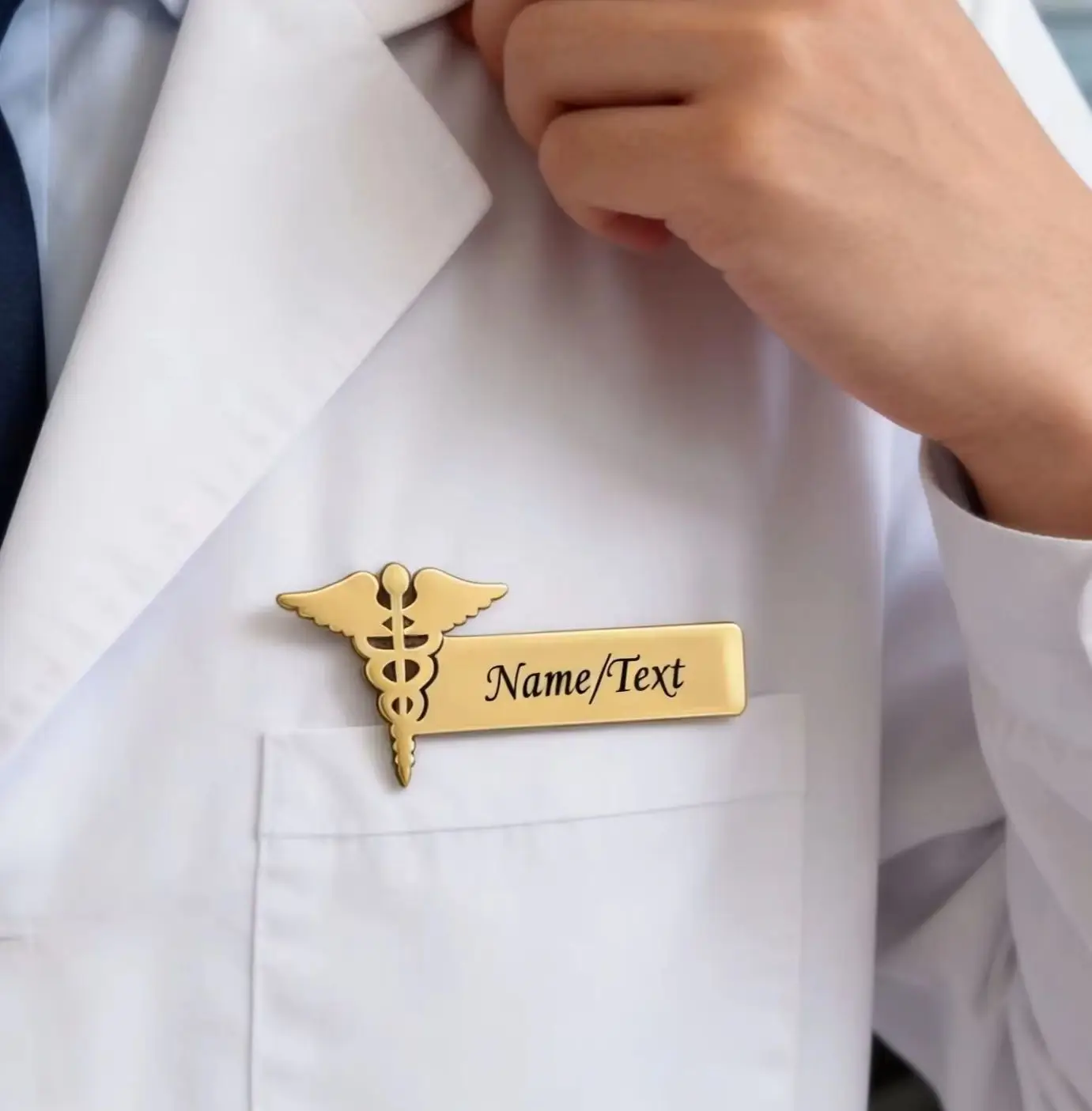 Custom Engraved Name Tag Brooch Personalized Medical Symbol Lapel Pin For Doctor Nurse Uniform Stainless Steel Name Badge Gift
Custom Engraved Name Tag Brooch Personalized Medical Symbol Lapel Pin For Doctor Nurse Uniform Stainless Steel Name Badge Gift