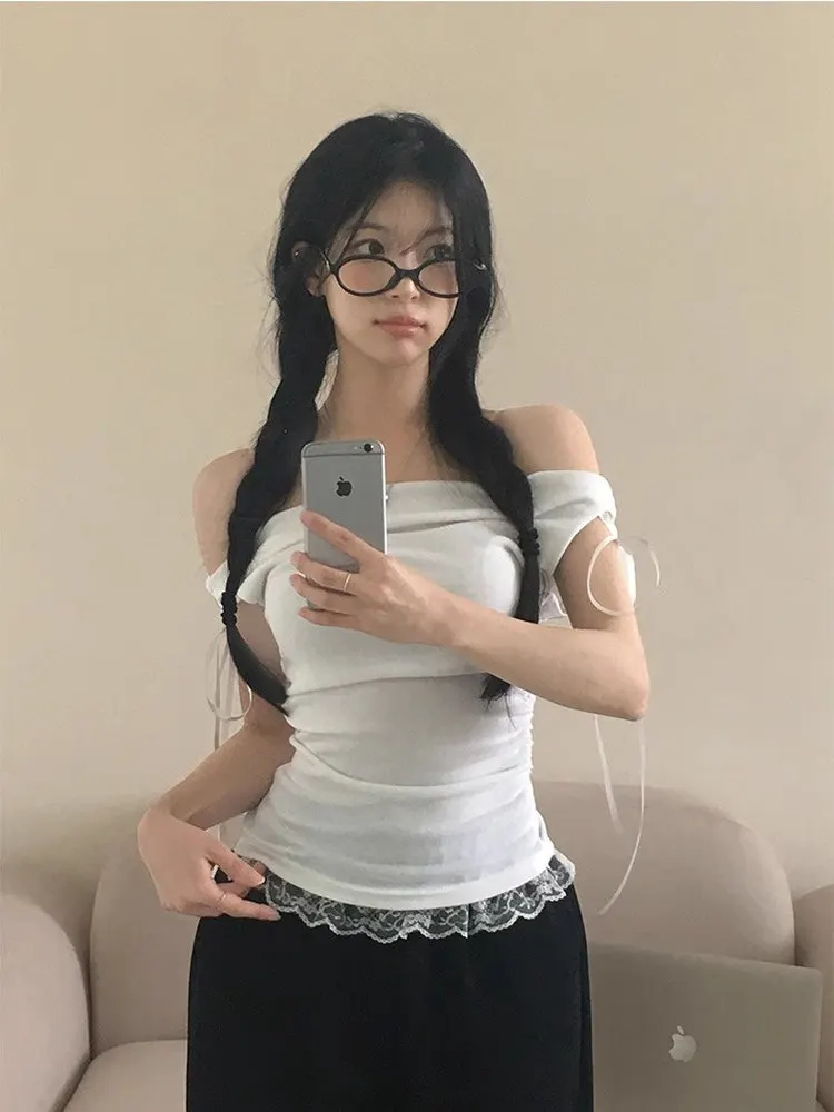 Elegant Lace Off-Shoulder Short-Sleeve T-Shirt Women's Summer 2025 New Unique Beautiful Girl Bandage Shoulder Hole T-Shirt
Elegant Lace Off-Shoulder Short-Sleeve T-Shirt Women's Summer 2025 New Unique Beautiful Girl Bandage Shoulder Hole T-Shirt