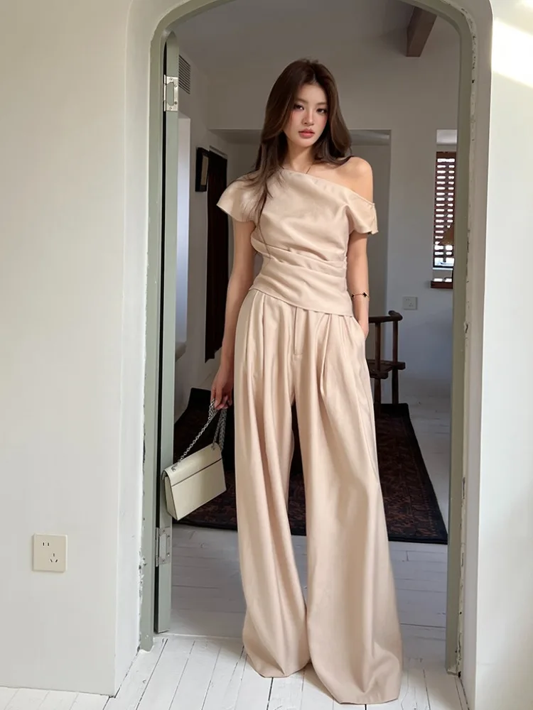 Summer 2026 Women's Chic Commute Casual Wide Leg Pants And Oblique Collar Top Two Piece Set Breathable Nylon Short Sleeve T-S...
Summer 2026 Women's Chic Commute Casual Wide Leg Pants And Oblique Collar Top Two Piece Set Breathable Nylon Short Sleeve T-S...