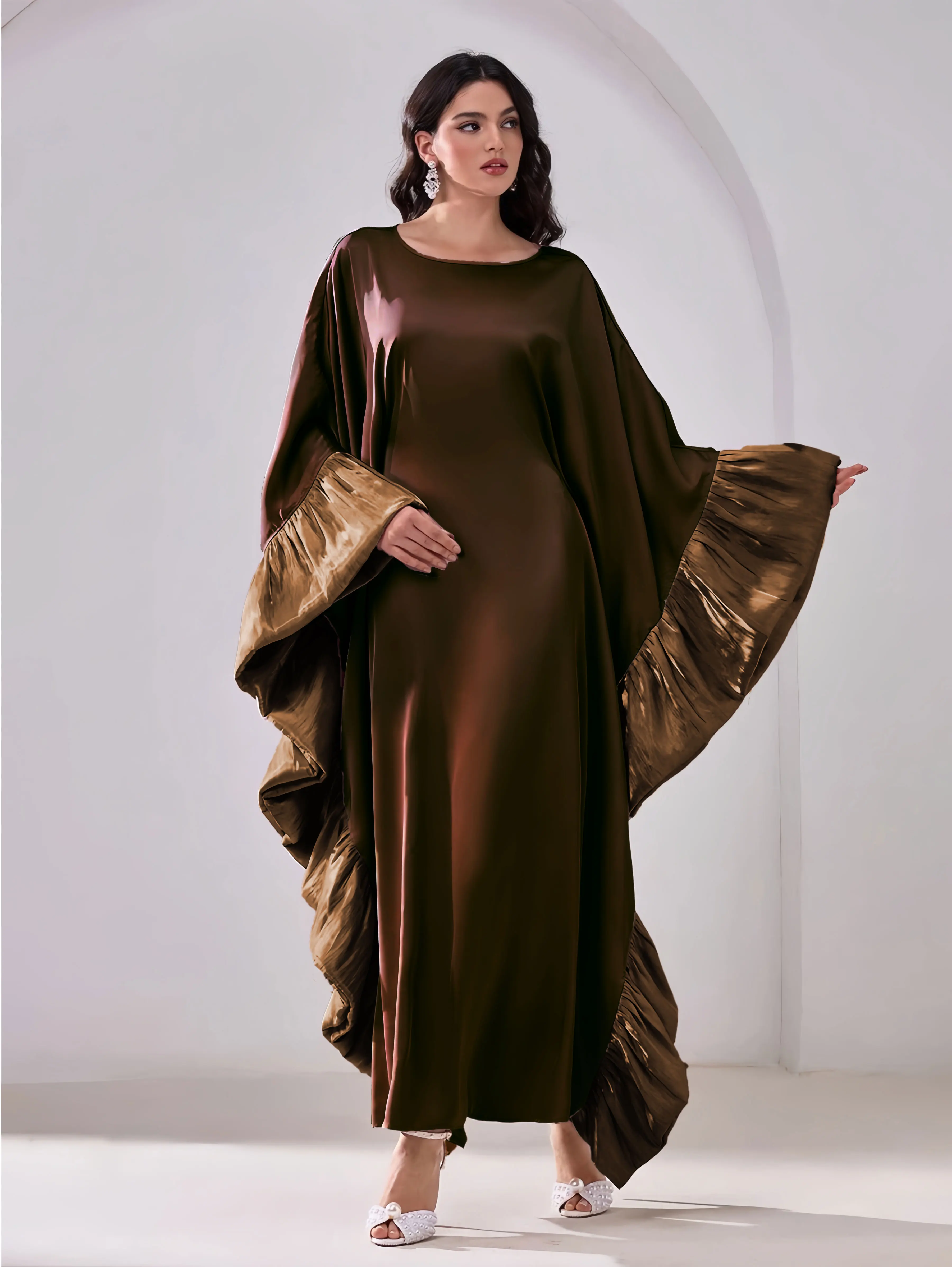 Dubai New Opulent Satin Abaya for Muslim Women Merging Modesty with High End Fashion for Special Occasions and Daily Elegance
Dubai New Opulent Satin Abaya for Muslim Women Merging Modesty with High End Fashion for Special Occasions and Daily Elegance