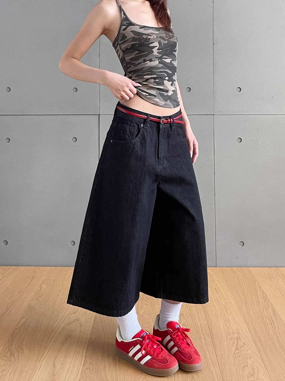 Aket American Retro Denim Original Color Seven-Five Jeans Loose Straight Leg Slimming orts for Men And Women Trendy
Aket American Retro Denim Original Color Seven-Five Jeans Loose Straight Leg Slimming orts for Men And Women Trendy