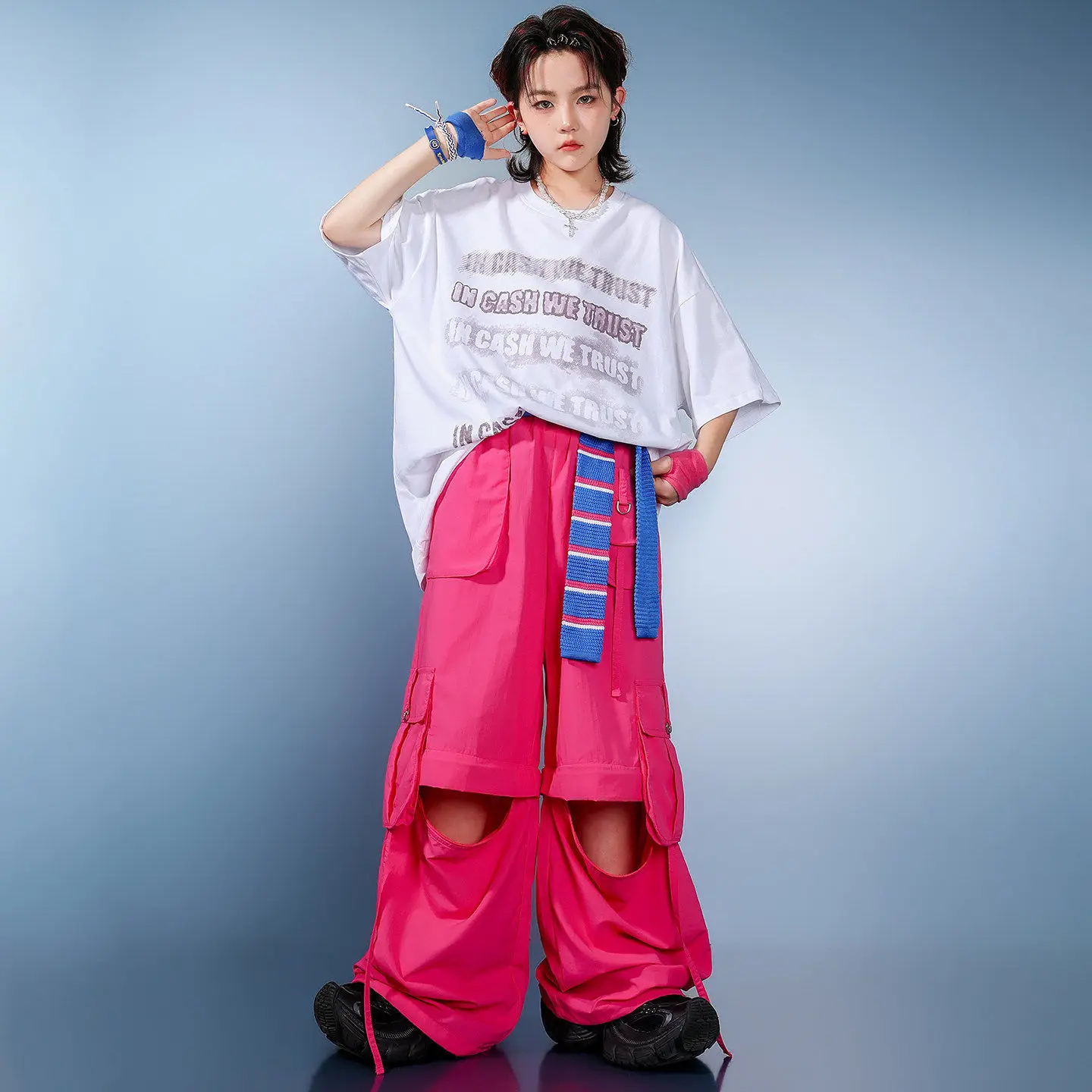 Kid Kpop Hip Hop Clothing White Letters Print T Shirt Top Rose Casual Knee Zip Cargo Pants for Girl Street Dance Costume Clothes
Kid Kpop Hip Hop Clothing White Letters Print T Shirt Top Rose Casual Knee Zip Cargo Pants for Girl Street Dance Costume Clothes
