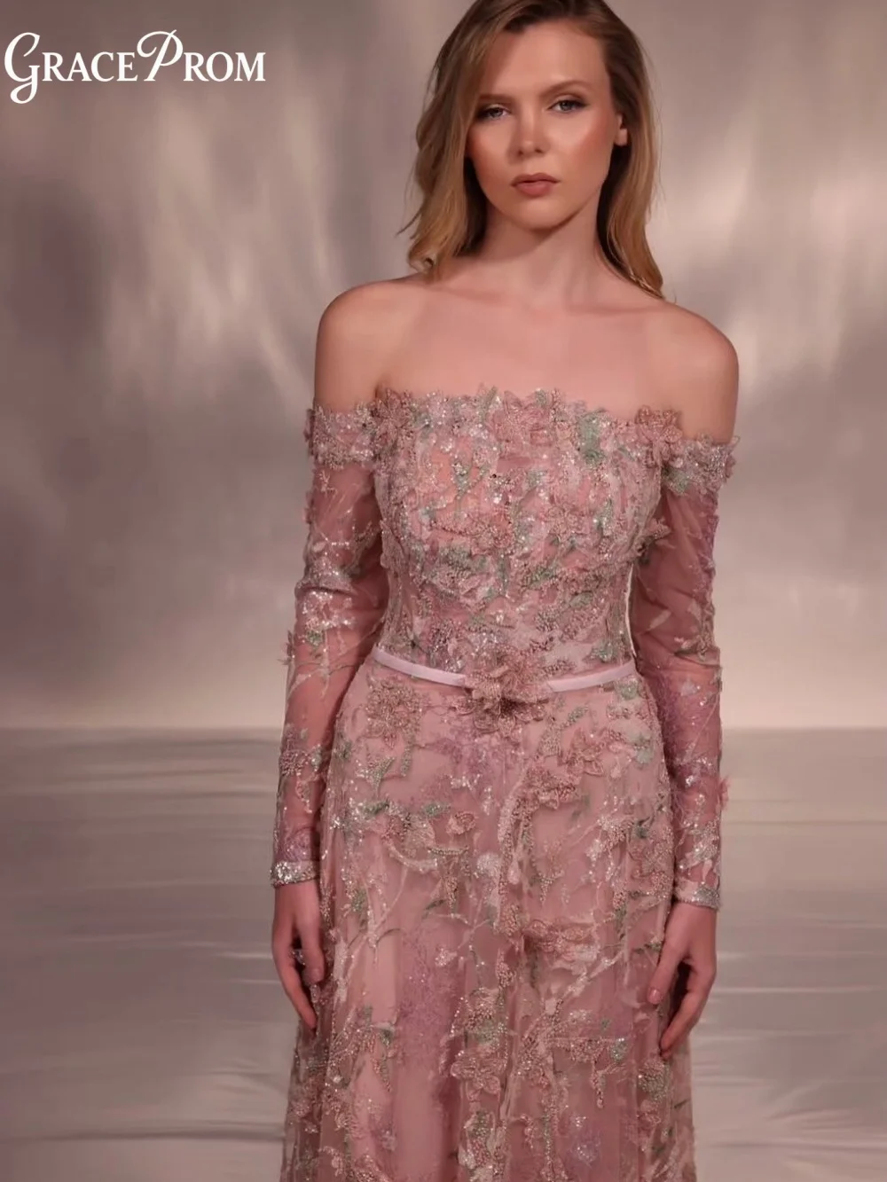 Dreamy Off Shoulder Dusty Pink Tulle Evening Gown Long Sheer Sleeve 3D Floral Lace Party Dress For Wedding Guests فساتين سهرة
Dreamy Off Shoulder Dusty Pink Tulle Evening Gown Long Sheer Sleeve 3D Floral Lace Party Dress For Wedding Guests فساتين سهرة