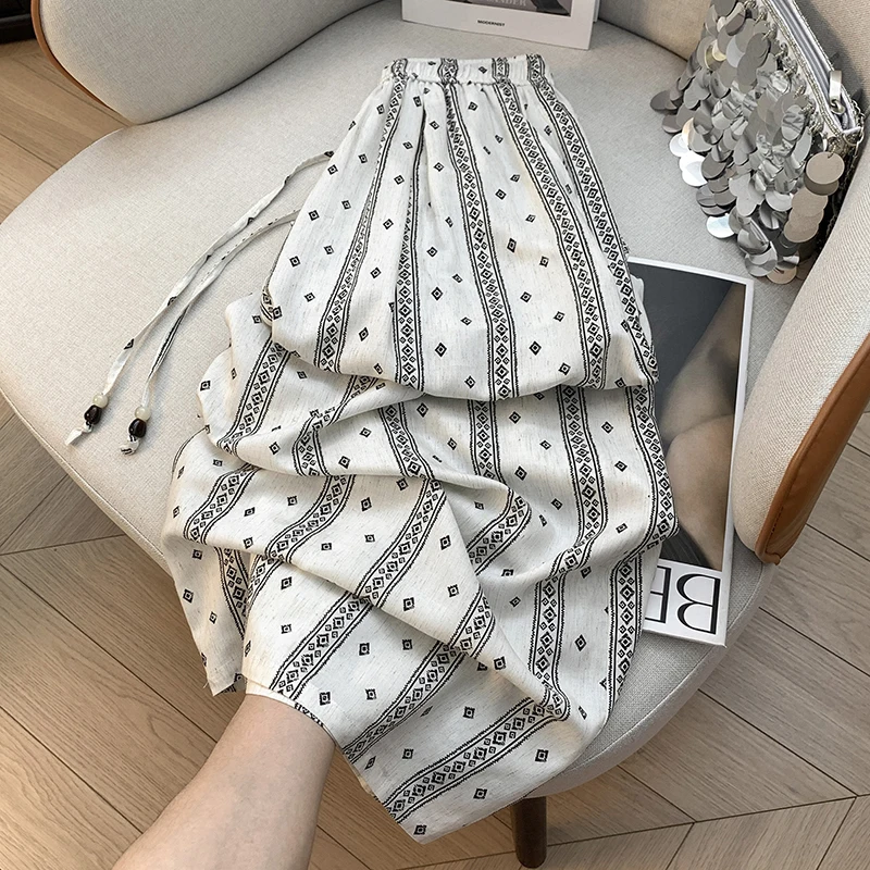 Ladies plus Size Harlan Pants Vertical Stripe Pattern Wide Leg Casual Trousers High Waist Elastic Straight Leg Summer New
Ladies plus Size Harlan Pants Vertical Stripe Pattern Wide Leg Casual Trousers High Waist Elastic Straight Leg Summer New
