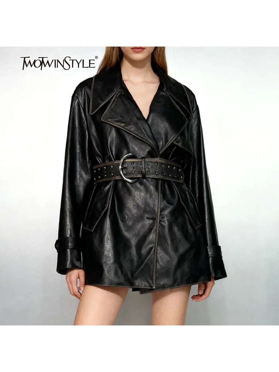 TWOTWINSTYLE хит цвета, свободные базовые куртки с поясом для женщин, кожаная куртка с лацканами и длинными рукавами, лоскутная женская куртка на пуговицах
TWOTWINSTYLE хит цвета, свободные базовые куртки с поясом для женщин, кожаная куртка с лацканами и длинными рукавами, лоскутная женская куртка на пуговицах