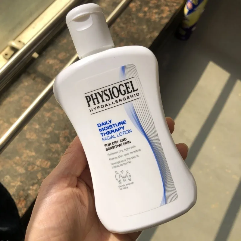 DAILY MOISTURE THERAPY FACIAL LOTION FOR DRY AND SENSITIVE SKIN Body Cream
DAILY MOISTURE THERAPY FACIAL LOTION FOR DRY AND SENSITIVE SKIN Body Cream