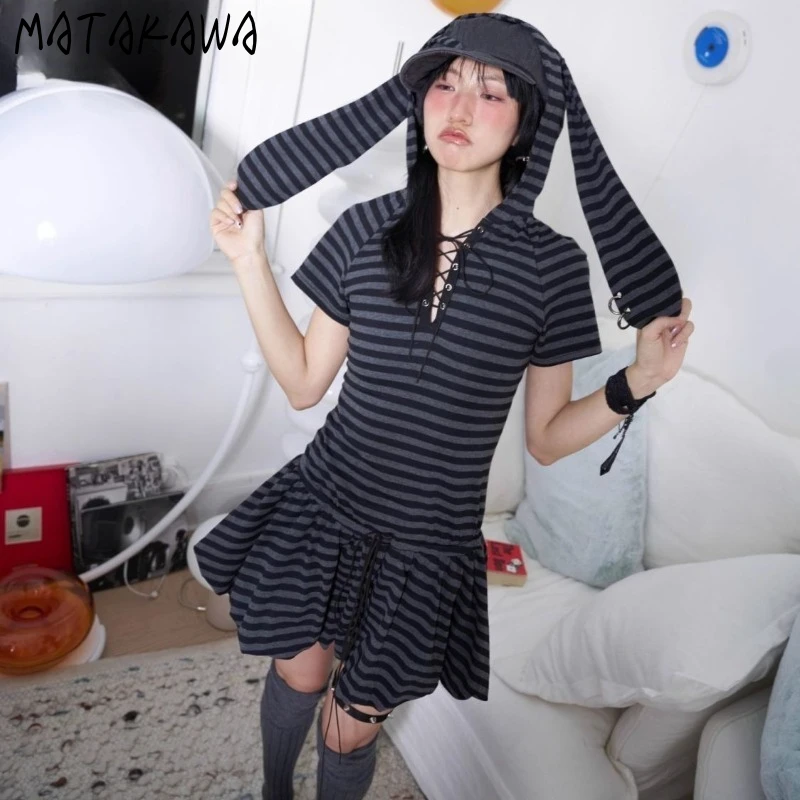Matakawa Y2k Clothes Women Dresses Stripes Spring Summer Hooded Spicy Girl Mini Dress Vintage Streetwear Vestidos Mujer
Matakawa Y2k Clothes Women Dresses Stripes Spring Summer Hooded Spicy Girl Mini Dress Vintage Streetwear Vestidos Mujer