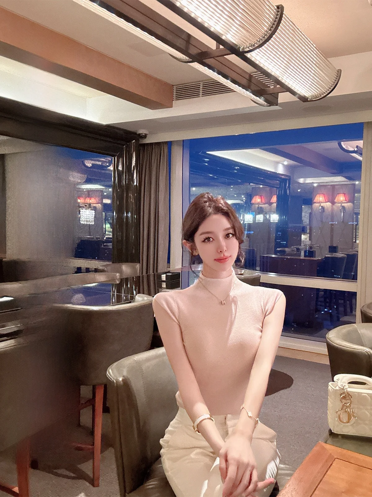 Классическая корейская футболка Sle ort, женская чистая шерстяная футболка с высоким воротником, топ для похудения Quali Crtsmanip, осенняя мода
Классическая корейская футболка Sle ort, женская чистая шерстяная футболка с высоким воротником, топ для похудения Quali Crtsmanip, осенняя мода