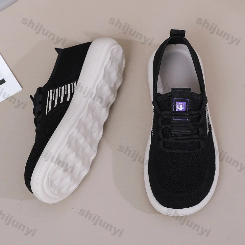 Женская повседневная обувь, новинка весны 2024, модная сетчатая дышащая обувь на плоской подошве с перекрестной завязкой, удобная легкая вулканизированная обувь на мягкой подошве
Женская повседневная обувь, новинка весны 2024, модная сетчатая дышащая обувь на плоской подошве с перекрестной завязкой, удобная легкая вулканизированная обувь на мягкой подошве