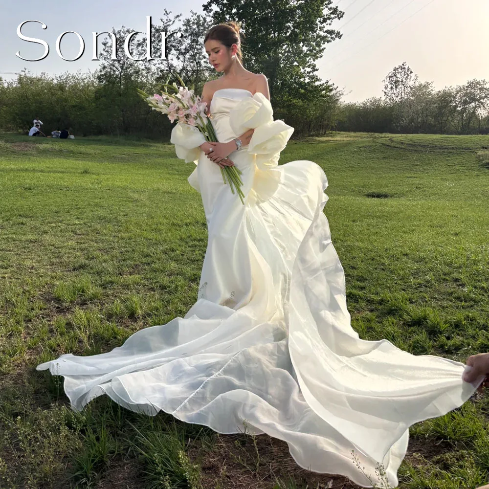 Sondr Customized Luxury Korean Wedding Dresses 3D Flower Shawl Court Train Japanese Luxury Bridal Wedding Party Gown Photo Shoot
Sondr Customized Luxury Korean Wedding Dresses 3D Flower Shawl Court Train Japanese Luxury Bridal Wedding Party Gown Photo Shoot