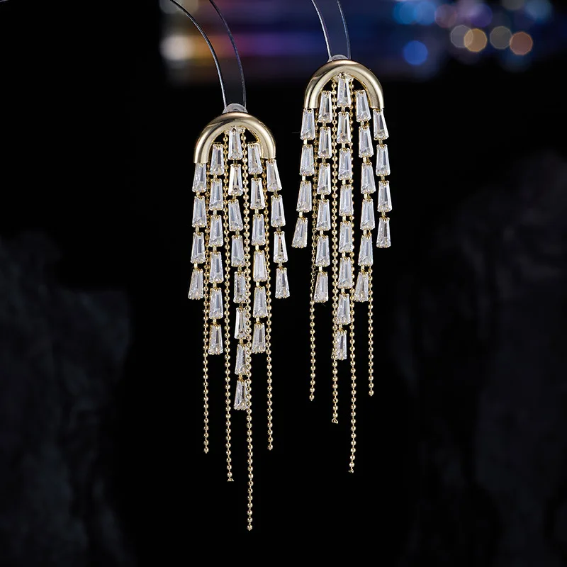 Niche Design Long Luxury Zircon Tassel Super Fairy Elegant High-end Party Dress Matching Earrings
Niche Design Long Luxury Zircon Tassel Super Fairy Elegant High-end Party Dress Matching Earrings
