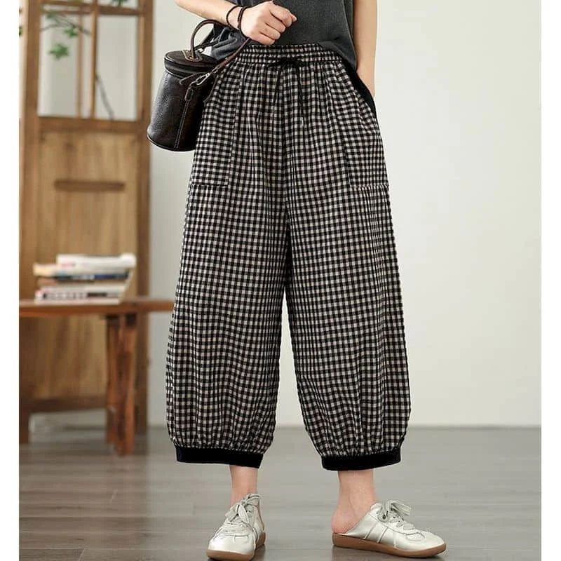 Хлопковые льняные брюки, универсальные клетчатые брюки с эластичной резинкой на талии, свободные повседневные брюки в стиле Харадзюку в стиле ретро, брюки-фонарики, женская одежда
Хлопковые льняные брюки, универсальные клетчатые брюки с эластичной резинкой на талии, свободные повседневные брюки в стиле Харадзюку в стиле ретро, брюки-фонарики, женская одежда