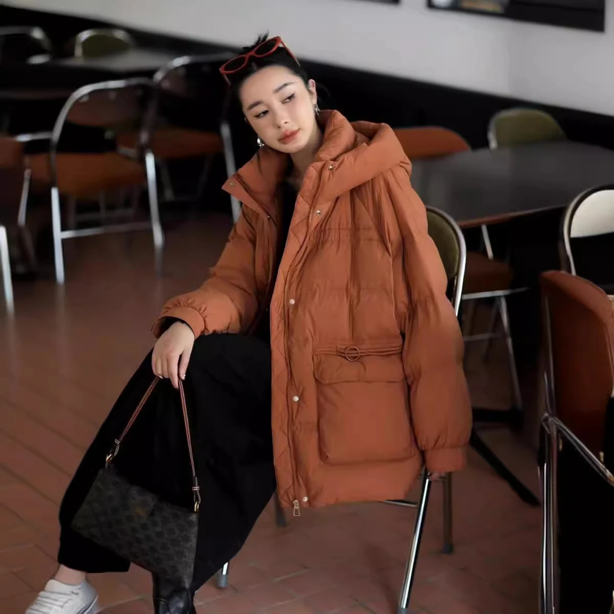 Winter Coat Women New Models Medium-length Hooded Puffer Jacket Women White Duck Down Thickened Warm Loose Hooded Down Jacket
Winter Coat Women New Models Medium-length Hooded Puffer Jacket Women White Duck Down Thickened Warm Loose Hooded Down Jacket