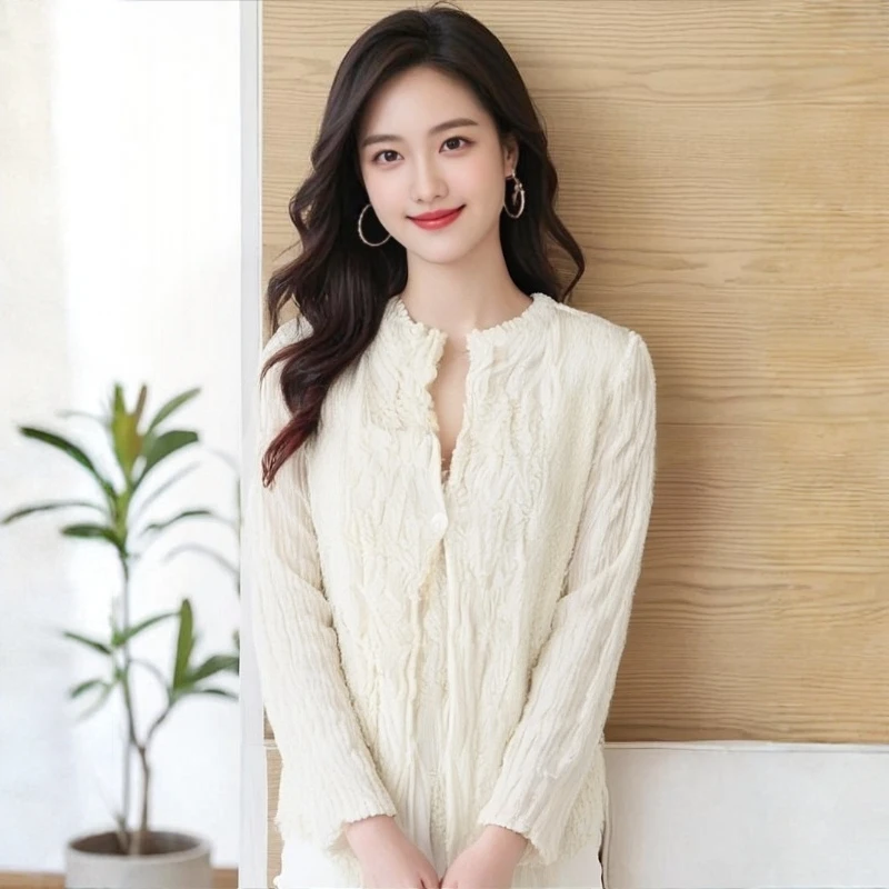 Miyake Pleated Top for Women in Spring and Autumn, New Style with Messy Pleats, Fashionable Interior, Loose Long Sleeved Jacket
Miyake Pleated Top for Women in Spring and Autumn, New Style with Messy Pleats, Fashionable Interior, Loose Long Sleeved Jacket