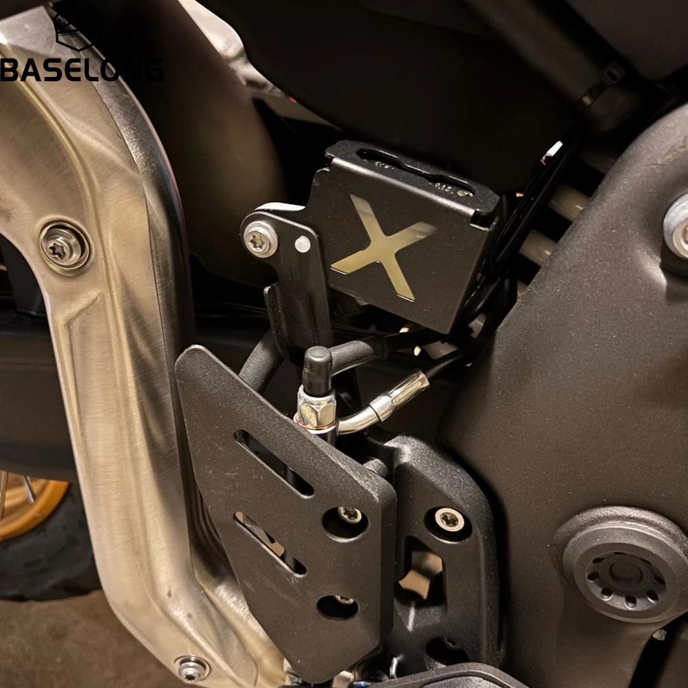 For VOGE 500AC 525AC 525ACX AC525X 500 AC 525 ACX AC 525 X 2021-2026 2027 Rear Brake Fluid Reservoir Protector Cover Guard Caps
For VOGE 500AC 525AC 525ACX AC525X 500 AC 525 ACX AC 525 X 2021-2026 2027 Rear Brake Fluid Reservoir Protector Cover Guard Caps
