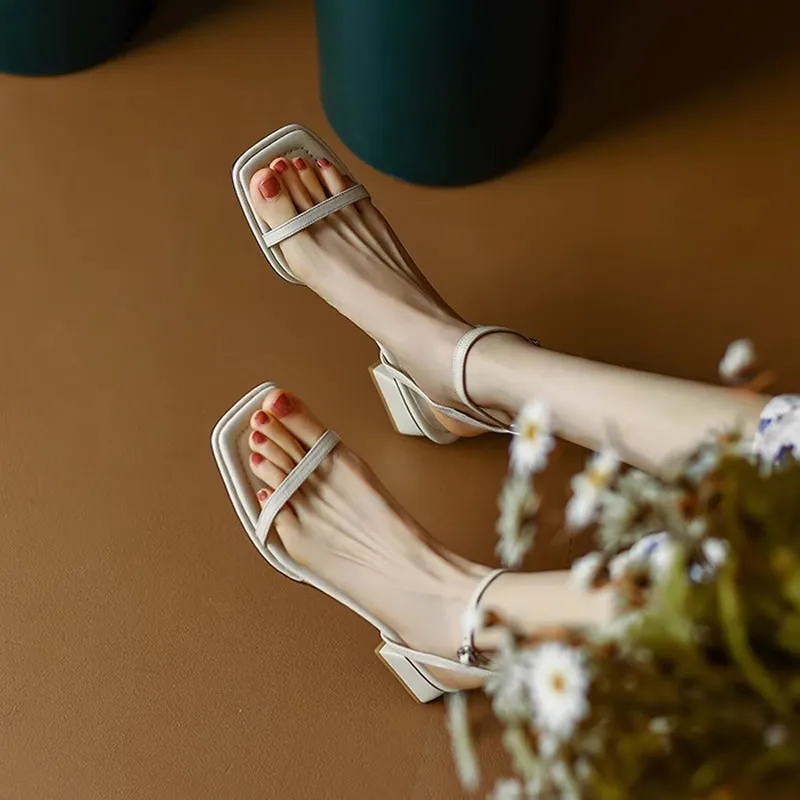Female Sandal 2025 Women's Ladies Shoes Summer Med High Heels Girls New Beige Medium High-heeled Fashion Clear Comfort Beige
Female Sandal 2025 Women's Ladies Shoes Summer Med High Heels Girls New Beige Medium High-heeled Fashion Clear Comfort Beige