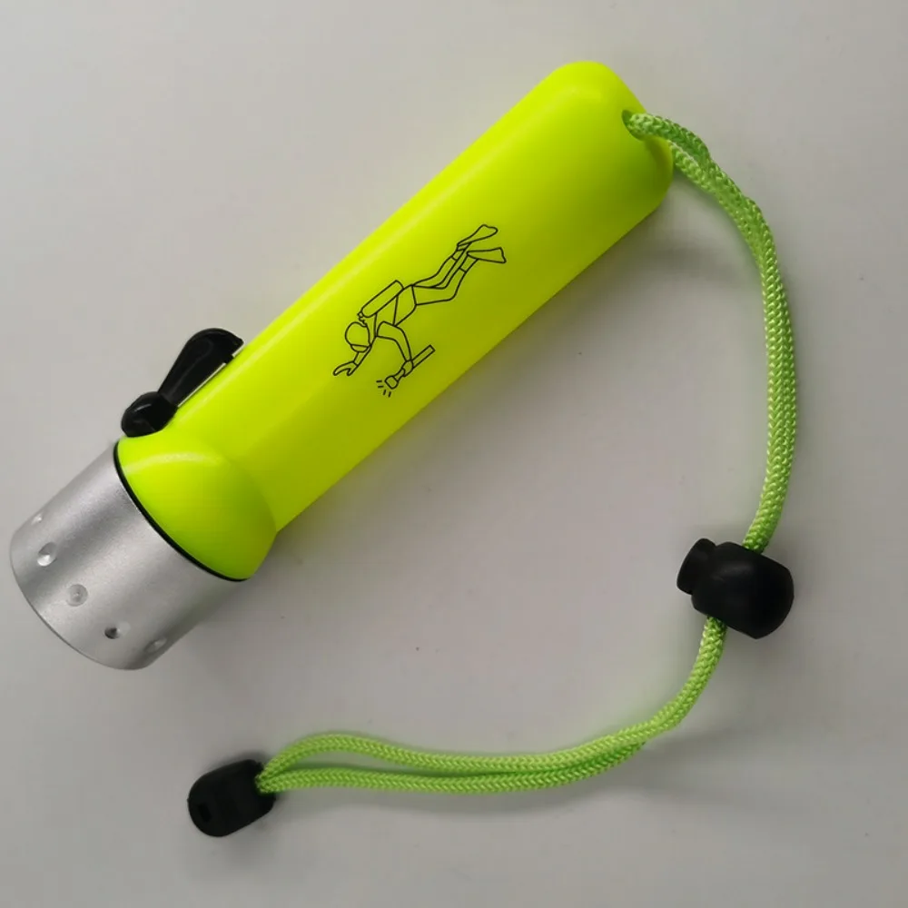 Обычный фонарь для дайвинга с сухой батареей — супер яркий светильник двойного назначения для дайвинга и наземления, водонепроницаемый для тяжелого дождя, подводной рыбалки и работы
Обычный фонарь для дайвинга с сухой батареей — супер яркий светильник двойного назначения для дайвинга и наземления, водонепроницаемый для тяжелого дождя, подводной рыбалки и работы