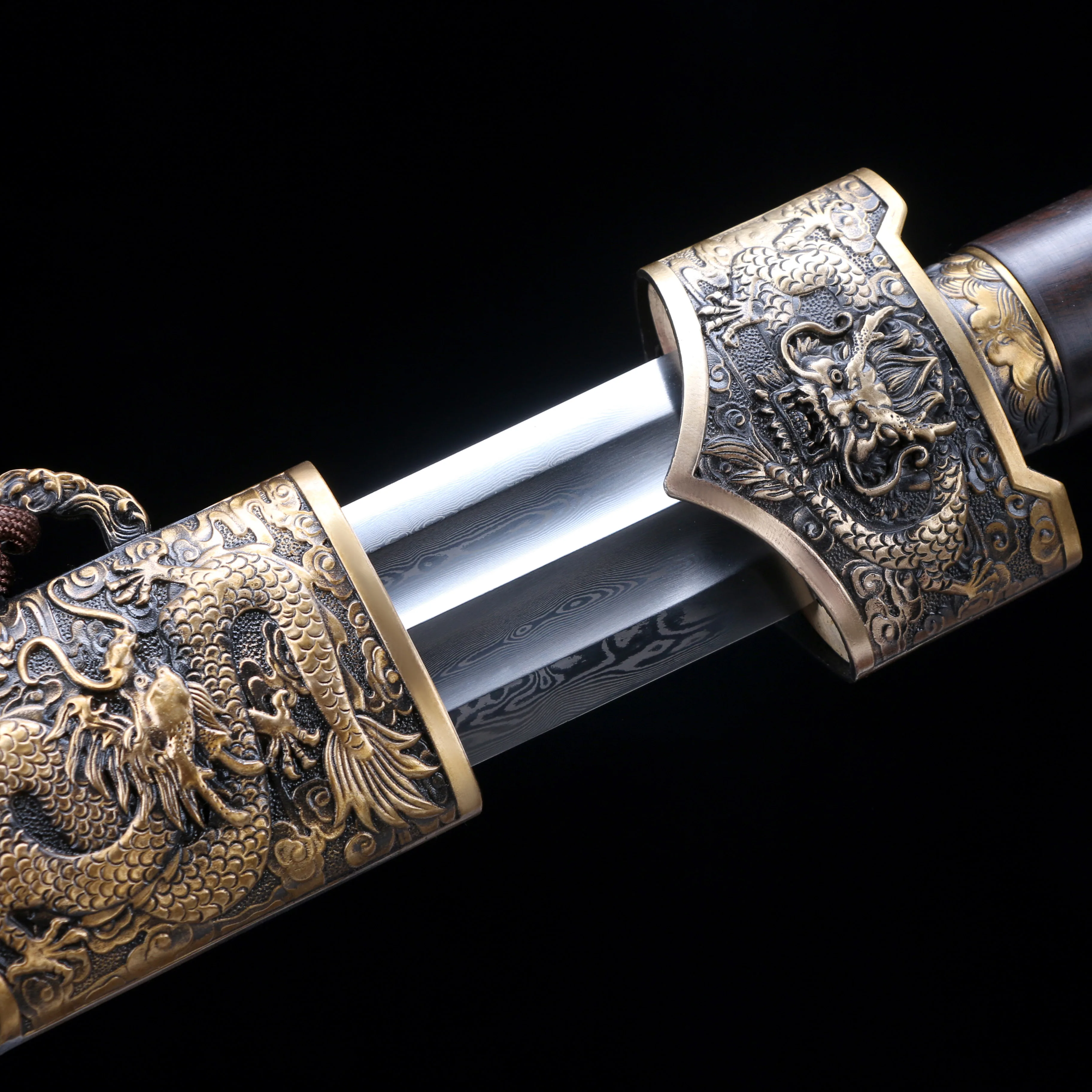 gift from the Middle Ages, the Golden Dragon Sword, was a combat preparation weapon exclusively used by ancient Roman gladiators
gift from the Middle Ages, the Golden Dragon Sword, was a combat preparation weapon exclusively used by ancient Roman gladiators