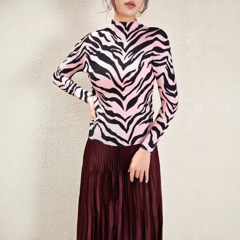 Miyake Pleated 2026 Spring/Summer New Leopard Print Top Fashionable Elegant High-end Slim Fit Trendy Casual Long Sleeve Pleat
Miyake Pleated 2026 Spring/Summer New Leopard Print Top Fashionable Elegant High-end Slim Fit Trendy Casual Long Sleeve Pleat
