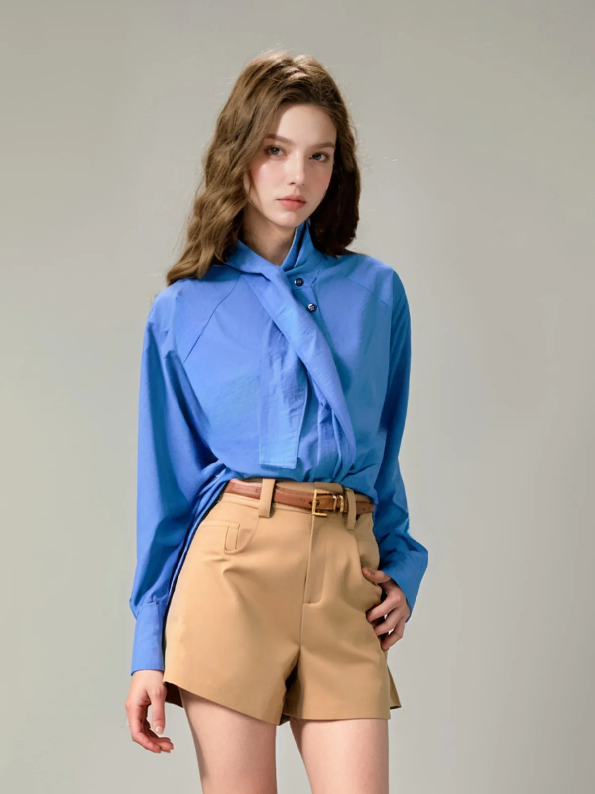 Elegant Pure Blue Women's Shirt Cotton Casual Loose Fashionable Tie Design Breathable Long Sleeve round Neck Top for Autumn
Elegant Pure Blue Women's Shirt Cotton Casual Loose Fashionable Tie Design Breathable Long Sleeve round Neck Top for Autumn