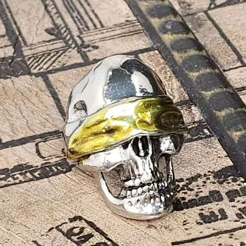 2026 New Men's Punk Hip Hop 3D Pirate Skull Ring Two-Tone Silver Gold Plated Gothic Statement Ring for Biker Rock Streetwear
2026 New Men's Punk Hip Hop 3D Pirate Skull Ring Two-Tone Silver Gold Plated Gothic Statement Ring for Biker Rock Streetwear