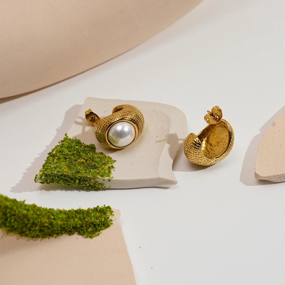 ENFASHION Aretes полые серьги-гвоздики с жемчугом C-образной формы для женщин, серьги-гвоздики из нержавеющей стали 18 К с позолотой, ювелирные изделия E 241625
ENFASHION Aretes полые серьги-гвоздики с жемчугом C-образной формы для женщин, серьги-гвоздики из нержавеющей стали 18 К с позолотой, ювелирные изделия E 241625