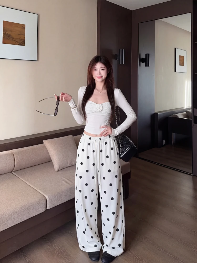 Chic Lace Long Sleeve Women's Top with High Waist Wide Leg Pants Two Piece Set Square Collar Design Winter Fashion Outfit
Chic Lace Long Sleeve Women's Top with High Waist Wide Leg Pants Two Piece Set Square Collar Design Winter Fashion Outfit