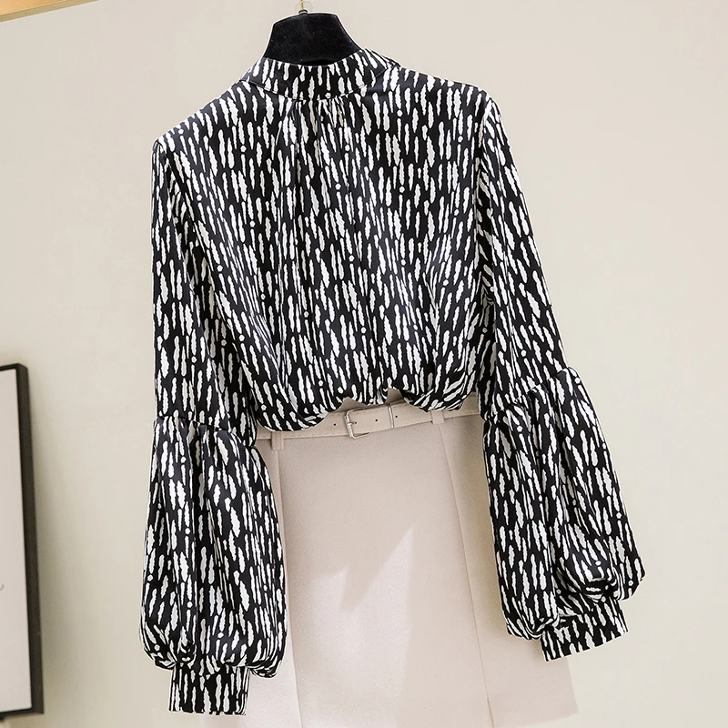 Chiffon Printed Women Blouse Summer New Design 2022 O-Neck Lantern Sleeved Elegant Office Lady Pulls Outwear Tops 
Chiffon Printed Women Blouse Summer New Design 2022 O-Neck Lantern Sleeved Elegant Office Lady Pulls Outwear Tops