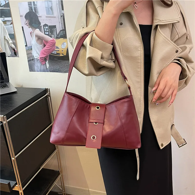 Korean High-end Leather Shoulder Bag Clamshell Design Niche All-match Fashion Underarm Shoulder Bag
Korean High-end Leather Shoulder Bag Clamshell Design Niche All-match Fashion Underarm Shoulder Bag