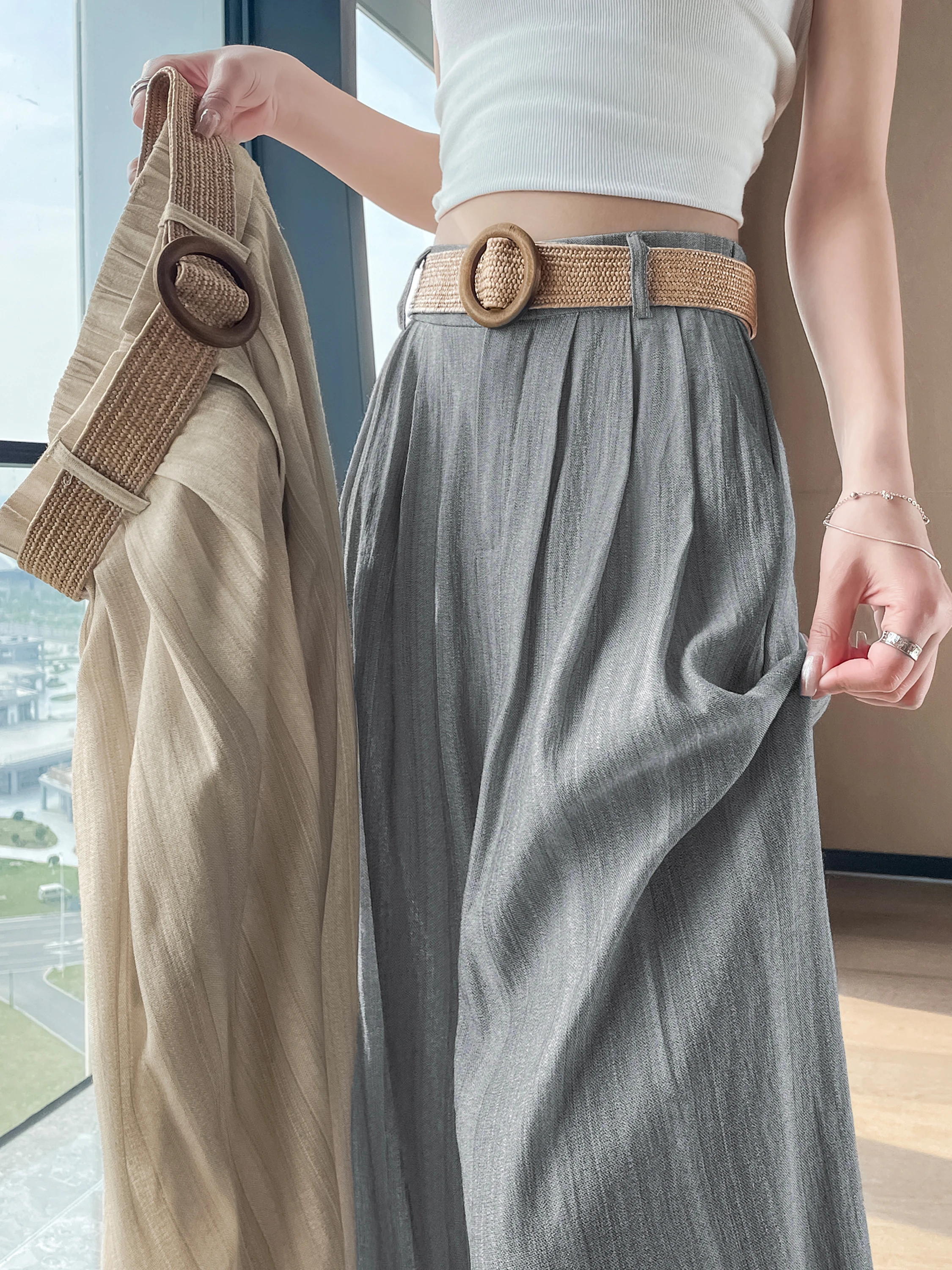 Gray Ice Silk Suit Wide Leg Pants Women Summer Loose Slim Casual Drape Thin Straight Floor-Length Pants Commute Style High Wa...
Gray Ice Silk Suit Wide Leg Pants Women Summer Loose Slim Casual Drape Thin Straight Floor-Length Pants Commute Style High Wa...