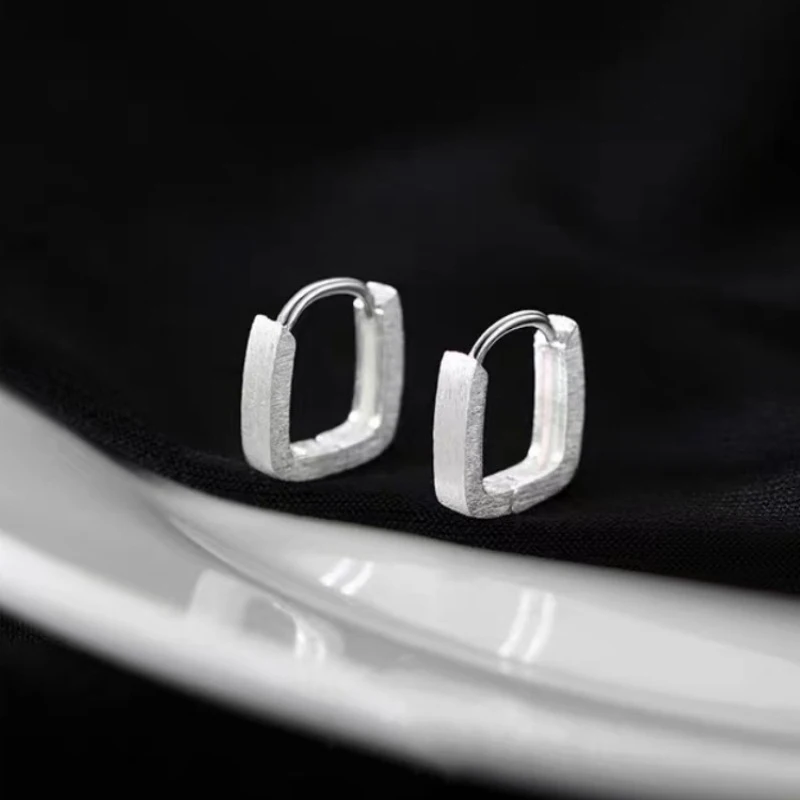 Real 925 Sterling Silver Matte Surface Geometric Hoop Earrings For Women Classic Fine Jewelry Exquisite Accessories
Real 925 Sterling Silver Matte Surface Geometric Hoop Earrings For Women Classic Fine Jewelry Exquisite Accessories