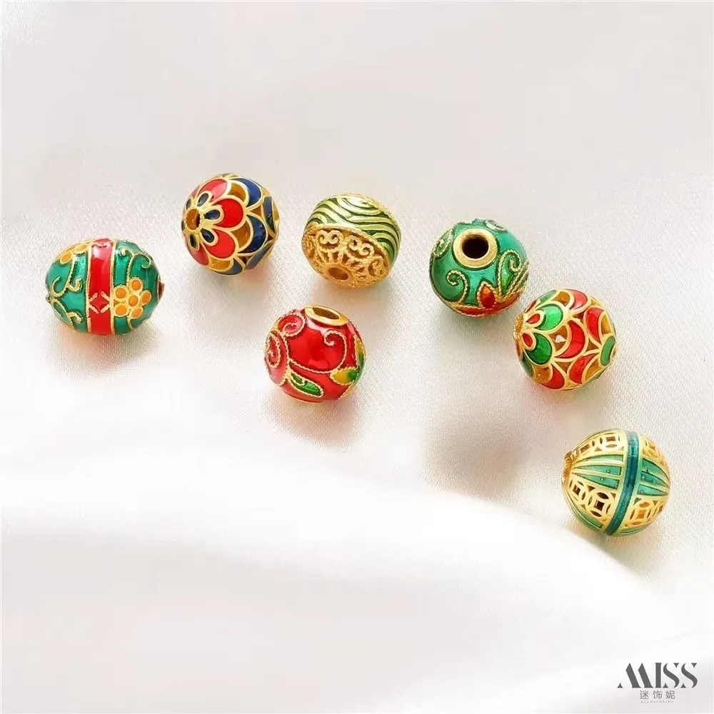 Matte Gold 18K Gold Drip Oil Burning Blue Engraved Hollow Flower Ball Beads DIY Flower Bracelet Necklace Jewelry Accessories
Matte Gold 18K Gold Drip Oil Burning Blue Engraved Hollow Flower Ball Beads DIY Flower Bracelet Necklace Jewelry Accessories