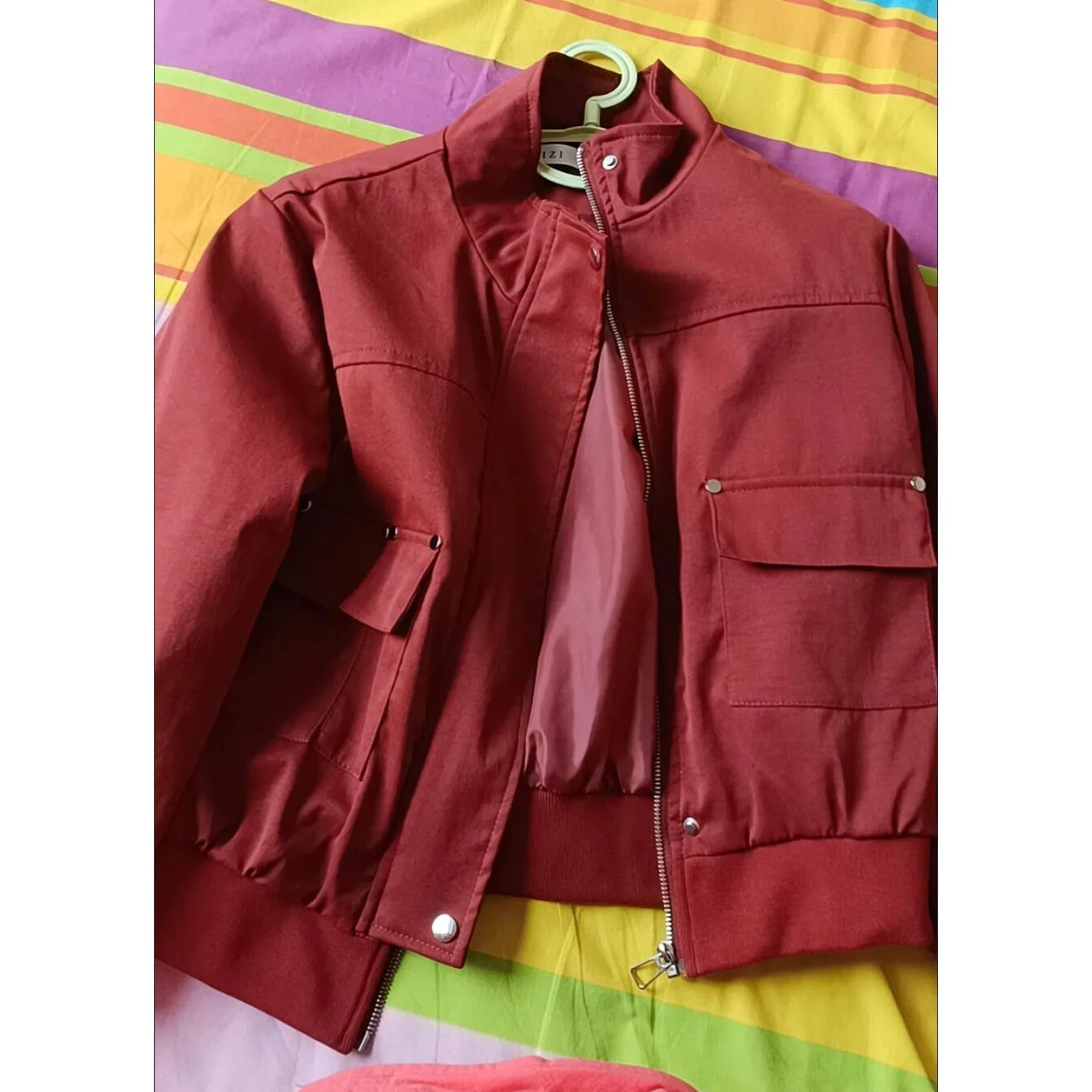 2025 Female Stand Up Collar Short Zipper Jacket Korean Women New Solid Color Loose Tops Spring Ladies Fashion Long Sleeves Coat
2025 Female Stand Up Collar Short Zipper Jacket Korean Women New Solid Color Loose Tops Spring Ladies Fashion Long Sleeves Coat