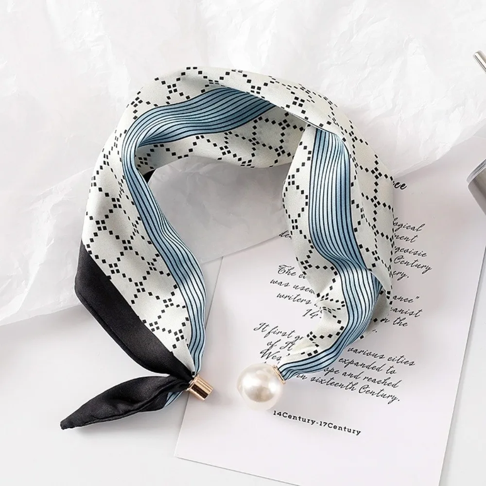 New High Quality Portable Durable Fashion Pearl Buckle Silk Scarf Printed Soft Neck Scarf Lightweight Thin Neckerchief Women
New High Quality Portable Durable Fashion Pearl Buckle Silk Scarf Printed Soft Neck Scarf Lightweight Thin Neckerchief Women