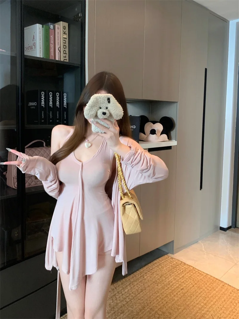 Pink Long Sleeve Open Cardigan Women's Spring Fashion Set Slim Fit Hanging Neck Vest Top Two Piece Set Comfortable Warmth
Pink Long Sleeve Open Cardigan Women's Spring Fashion Set Slim Fit Hanging Neck Vest Top Two Piece Set Comfortable Warmth