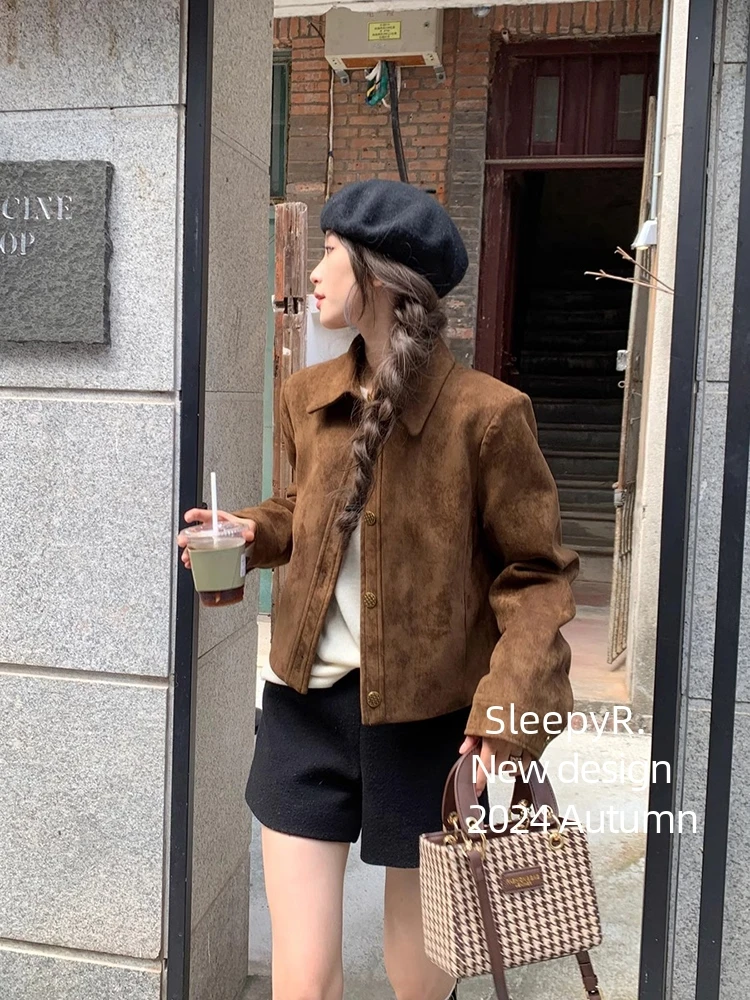 Brown Short Suede Jacket for Women Spring and Autumn Korean Retro Standing Collar Motorcycle Jacket Loose Casual Coat Women Tops
Brown Short Suede Jacket for Women Spring and Autumn Korean Retro Standing Collar Motorcycle Jacket Loose Casual Coat Women Tops