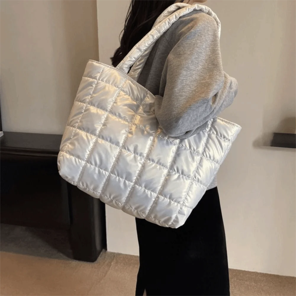 Korean Style Down Cotton Shoulder Bag Large Capacity Solid Color Puffy Bag Lightweight Space Cotton Nylon Handbag Office Worker
Korean Style Down Cotton Shoulder Bag Large Capacity Solid Color Puffy Bag Lightweight Space Cotton Nylon Handbag Office Worker