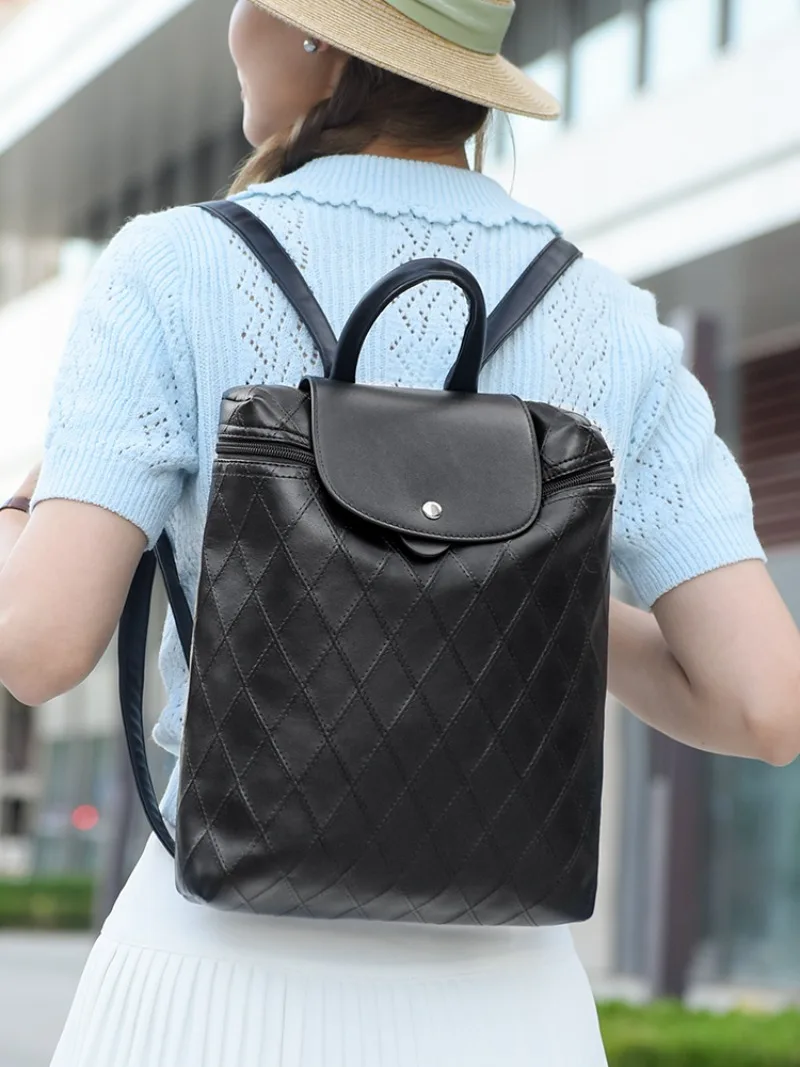 Light Luxury Women's Handbag and Messenger Bag - Delicate, Multifunctional, Advanced Feeling, Fashion, Daily Use 
Light Luxury Women's Handbag and Messenger Bag - Delicate, Multifunctional, Advanced Feeling, Fashion, Daily Use