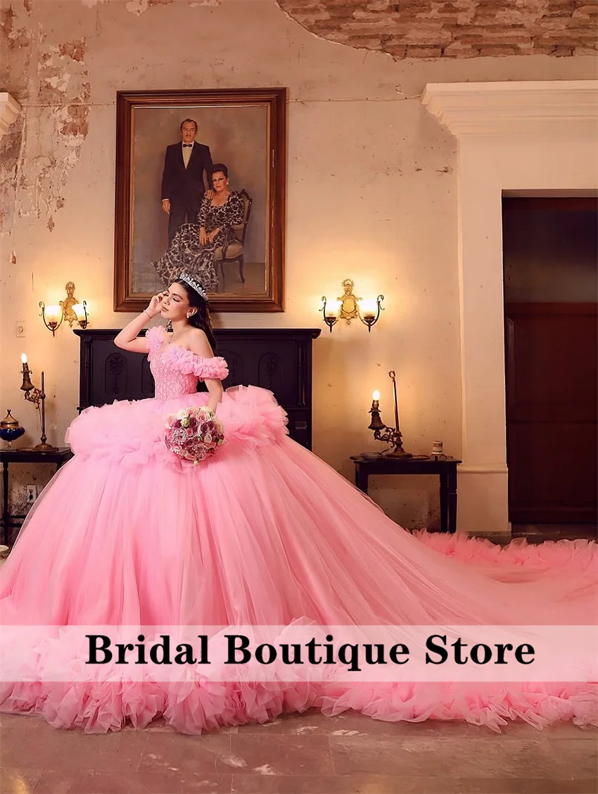 Pink Luxury Princess Quinceanera Dresses Beads Crystals Ruffles Sweet 15th Prom Party Luxury Ball Gown Customized
Pink Luxury Princess Quinceanera Dresses Beads Crystals Ruffles Sweet 15th Prom Party Luxury Ball Gown Customized