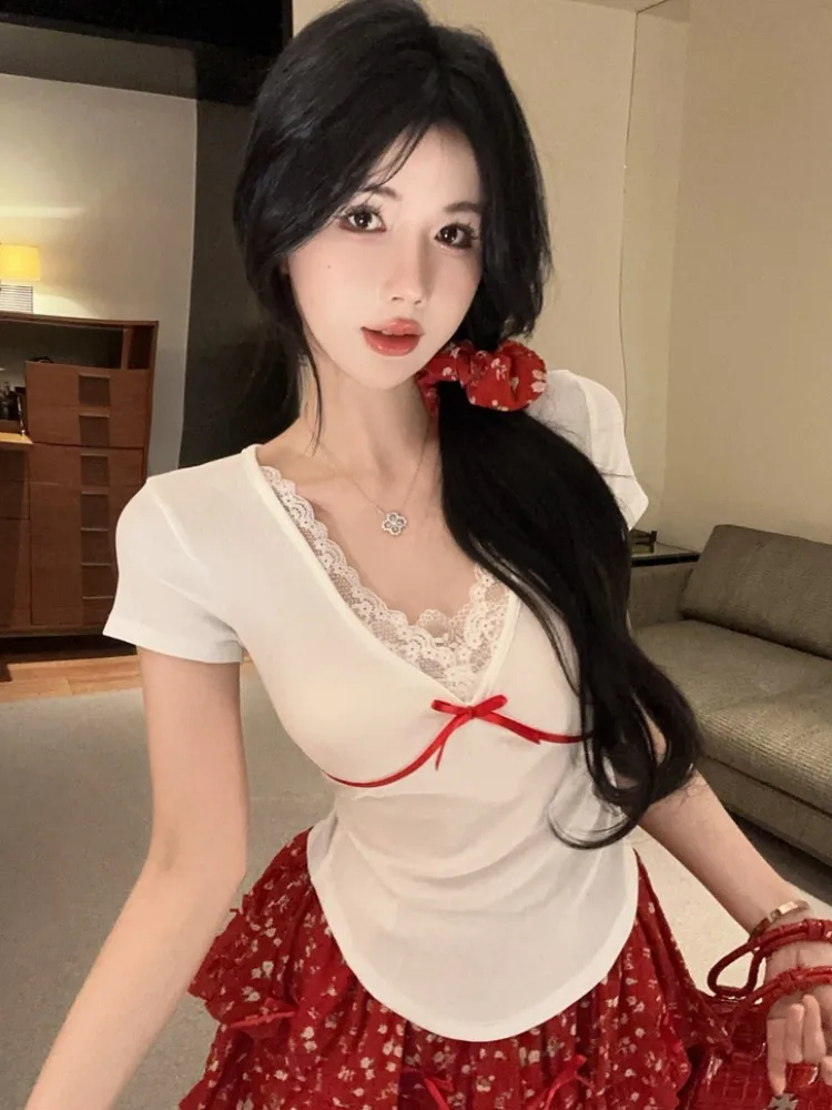 Sweet Pure Desire Lace Splice Slim Fit Summer Set Women's Floral Half Skirt T-shirt Two-Piece Set Korean Style Commute
Sweet Pure Desire Lace Splice Slim Fit Summer Set Women's Floral Half Skirt T-shirt Two-Piece Set Korean Style Commute