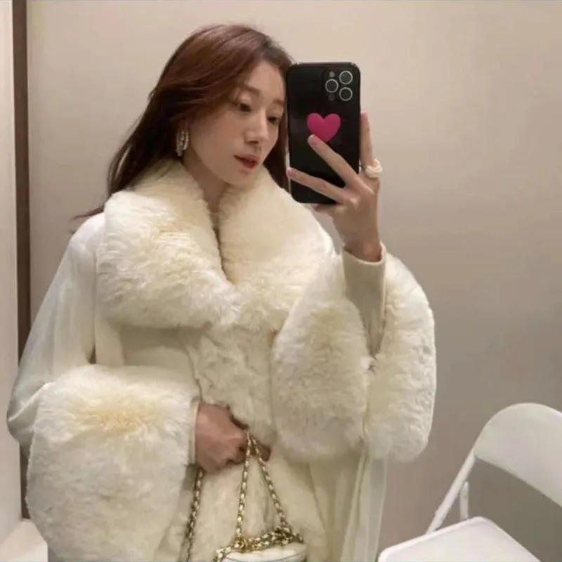 Autumn and Winter Ladies Knit Cardigans Wearing Cloaks Sweaters Jackets Women's fur Collars Tops Irregular Cloaks Thick Shawls
Autumn and Winter Ladies Knit Cardigans Wearing Cloaks Sweaters Jackets Women's fur Collars Tops Irregular Cloaks Thick Shawls