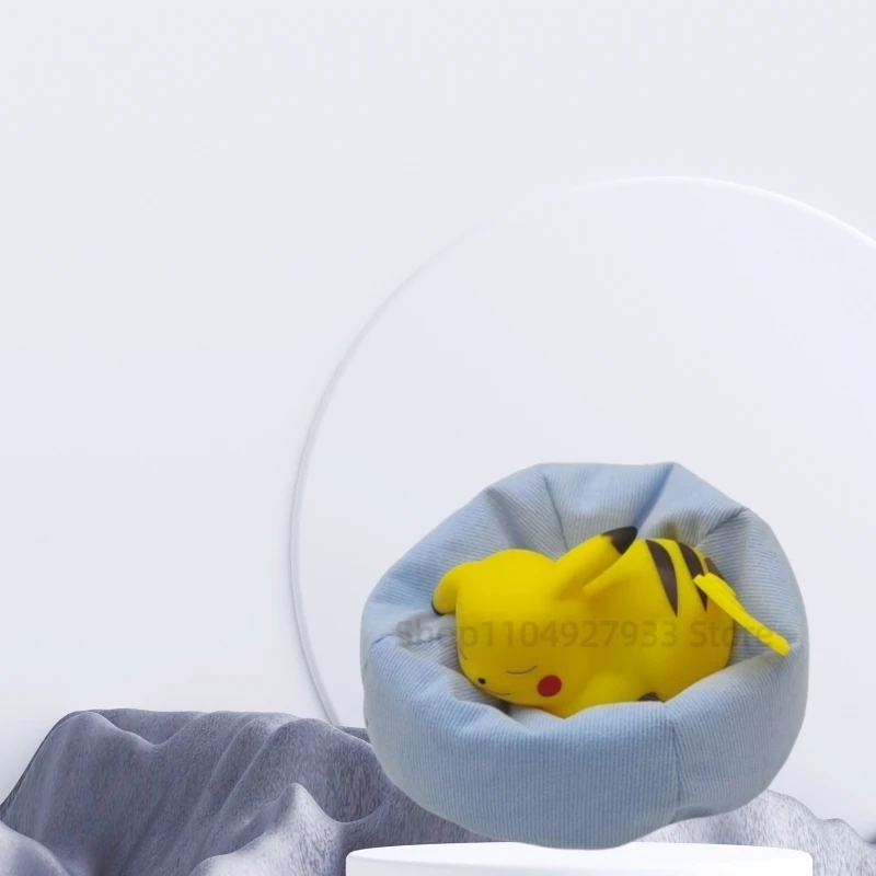 Мини-диван с покемоном, ночник, анимационная периферийная коллекция, модель, украшение для рабочего стола, Пикачу, детская игрушка, подарок на день рождения
Мини-диван с покемоном, ночник, анимационная периферийная коллекция, модель, украшение для рабочего стола, Пикачу, детская игрушка, подарок на день рождения