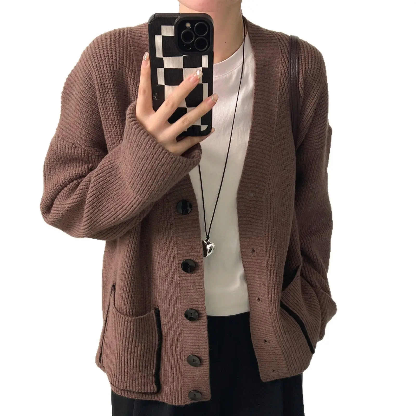 Women's V-neck Single Breasted Knitted Cardigan Autumn Long Sleeved Vintage Top Outerwear Female Christmas Knitted Thin Top
Women's V-neck Single Breasted Knitted Cardigan Autumn Long Sleeved Vintage Top Outerwear Female Christmas Knitted Thin Top