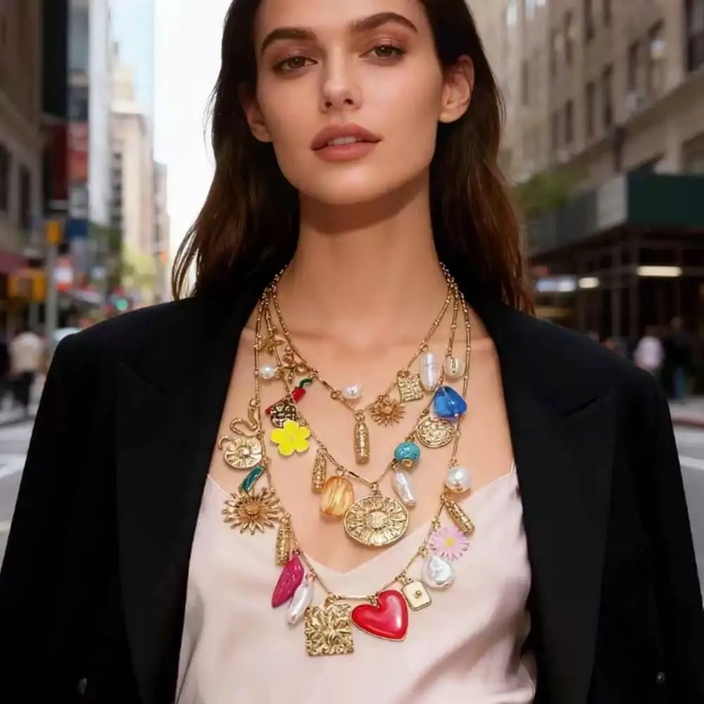 Multi-layer Imitation Pearl Snake Chili Flower Necklace
Multi-layer Imitation Pearl Snake Chili Flower Necklace