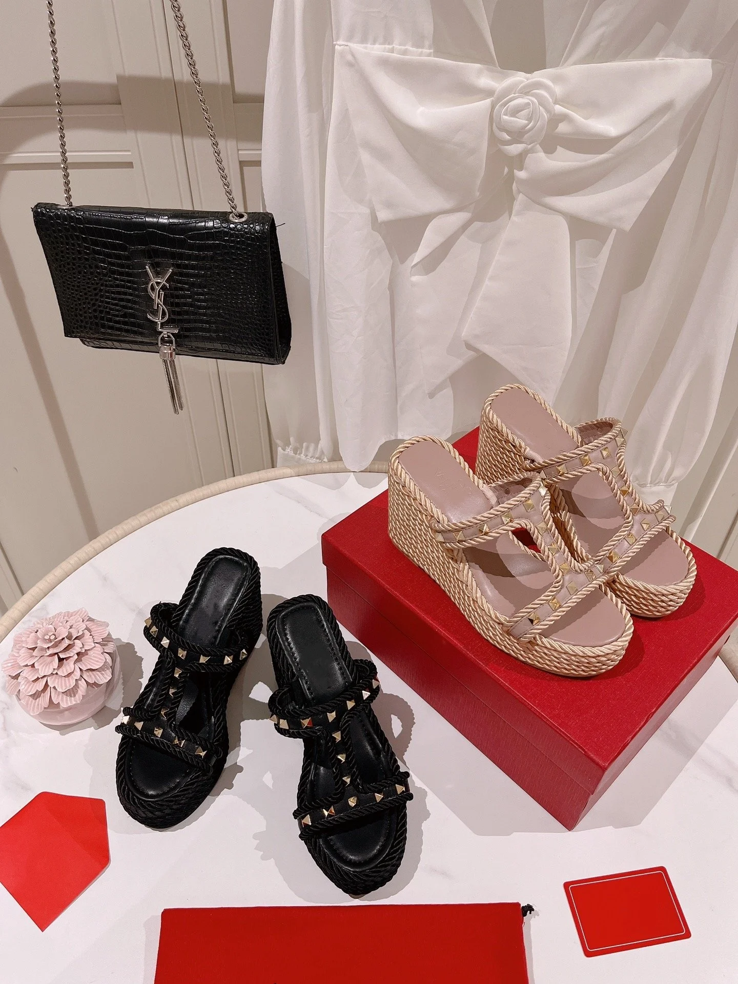 24 new summer ladies sandals, fashion sandals, slope heel sandals, high heel sandals, fashionable and versatile, size35-41
24 new summer ladies sandals, fashion sandals, slope heel sandals, high heel sandals, fashionable and versatile, size35-41